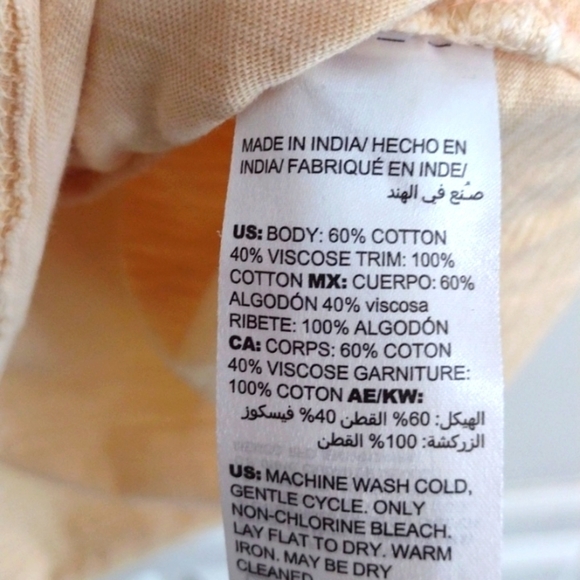 Chicos Womens Shirt Medium pale yellow Short Sleeve Stretch Top - Picture 5 of 6